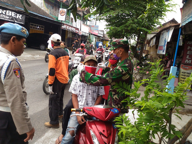 Koramil 04/Pedan Bersama Gusgas Kecamatan Pedan Pastikan Tempat Ibadah terapkan Protokol Kesehatan