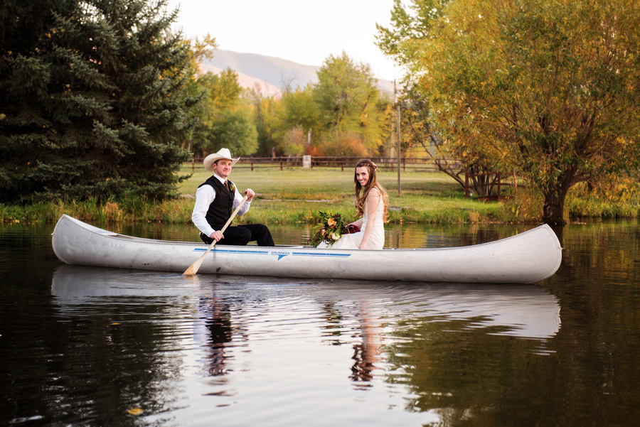 Montana Bride + Groom / Canoe / Cali Frankovic Photography