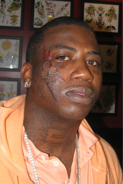 gucci man tattoo on face. GUCCI MANE LOOSES HIS DAM MIND