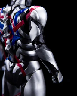 REVIEW SHFiguarts Ultraman Blazar, Bandai