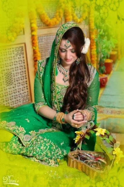 Bridal mehndi dresses new design 2016 in Pakistan