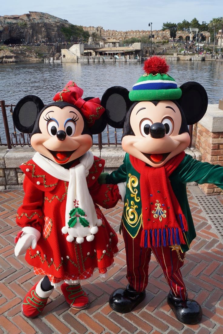 The Holiday Site: Disney Christmas Images