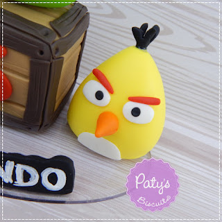 Topo de bolo com vela Angry Birds - festa Infantil - Paty's Biscuit