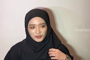 Inara Rusli Posting Foto Tanpa Hijab, Langsung Diserang Warganet: Makin Berani ya