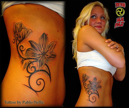 flower tattoos for girls on ribs. cute tattoos for girls on ribs. Tattoos Girls On Ribs – Flower Tattoo Design 