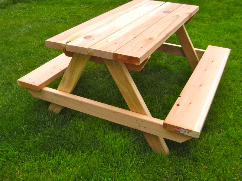 The Musings of a NICU Mommy: DIY Child's Picnic Table