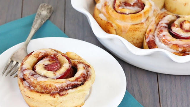 Sweet rolls with your most loved jam
