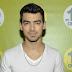 Joe Jonas NO quiere hablar sobre los Jonas Brothers!