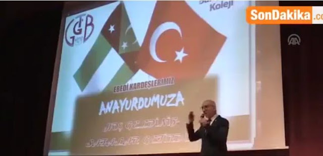 Απίστευτη πρόκληση της Τουρκίας: Η σημαία της «τουρκικής Θράκης» σε εκδήλωση μειονοτικού σχολείου της Κομοτηνής (Βίντεο – ντοκουμέντο)