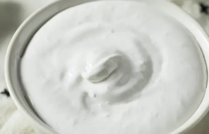 Fluffy Marshmallow Dip for Fresh Fruit