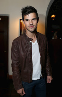 Taylor Lautner Wallpapers 2013