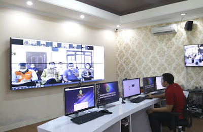 Intens Antisipasi Corona, Bupati Eka lakukan Video Conference dengan Bawahannya