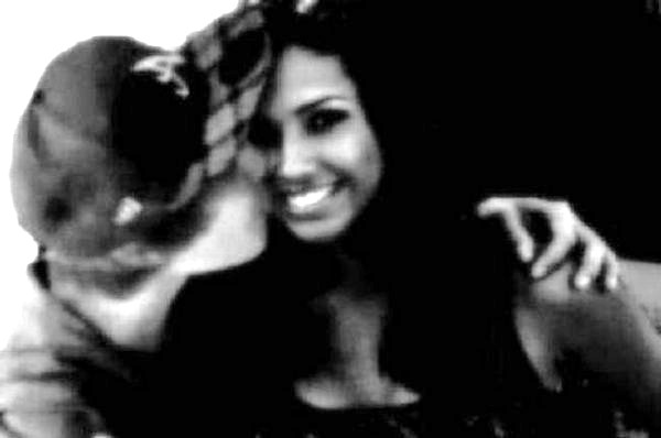 PHOTOJUSTIN BIEBER KISSED JASMINE V AGAIN