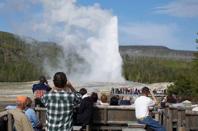 Old Faithful, Yellowstone National Park, mysterious place