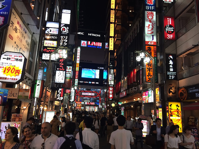 shinjuku kabukicho tokyo japan