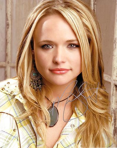 MIRANDA LAMBERT Wallpaper