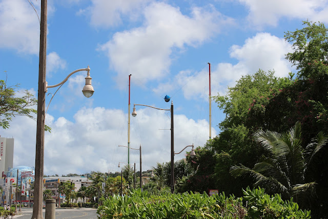 The two seater ball which house the riders of the slingshot Guam looks like a UFO to me 