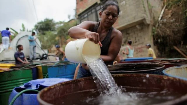 Las energías renovables y el acceso universal al agua potable en Venezuela