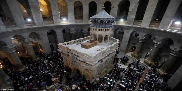 Αναφορά για ανεξήγητο φαινόμενο κατά την αναστήλωση του Πανάγιου Τάφου από την ελληνική ομάδα