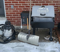 Traeger with Insulation Blanket Window Grilling