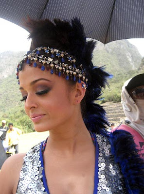 Aishwarya rai is in Blue dress.