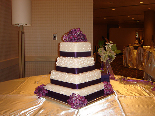 Lavender theme for your weding cakes