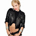 Miley Cyrus have a new favorite garment, pantyhose seamless.