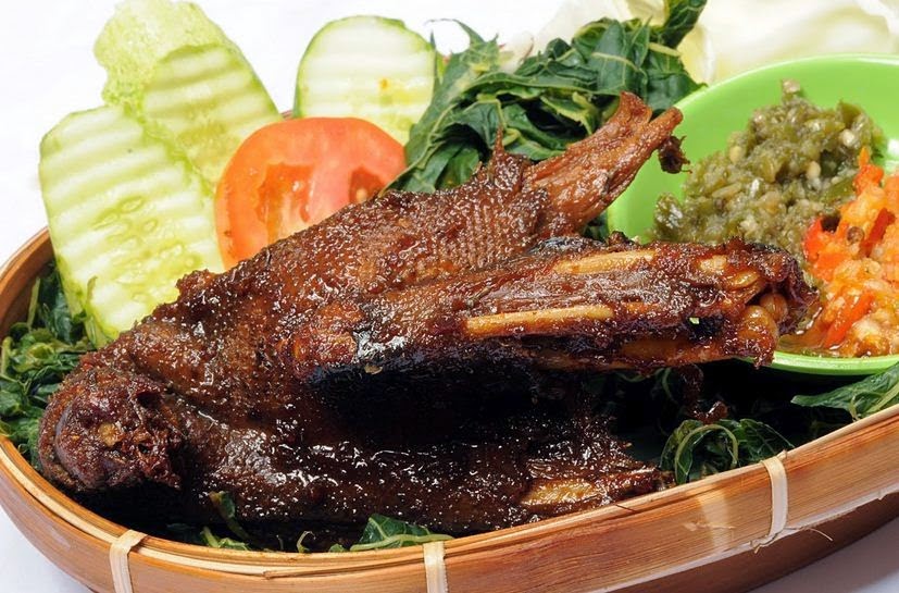 Resep Masakan Spesial Bebek Bakar Bumbu Kemiri