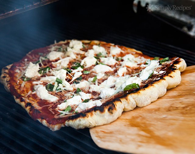 How Make Your Own Grilled Pizza