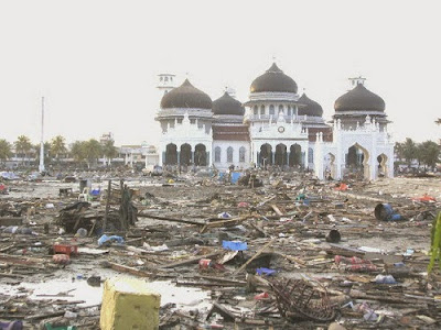 masjid baiturrahman pasca tsunami aceh