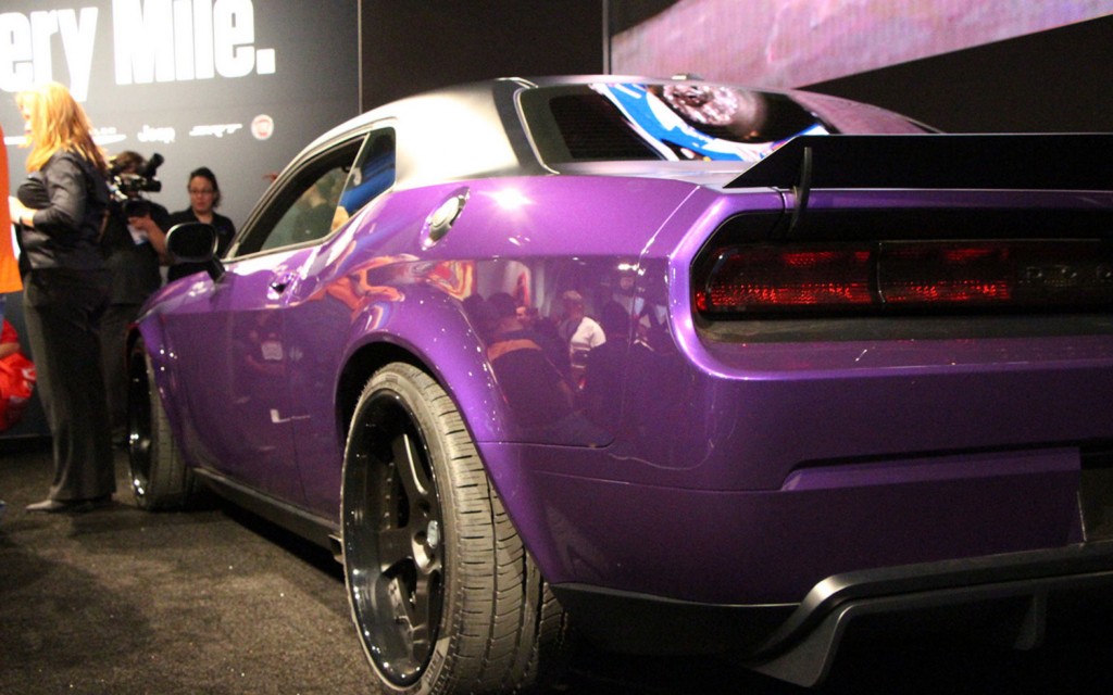 DODGE CHALLENGER SRT8 ULTRAVIOLET