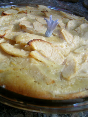 Apple pie with hyacinth for Norwuz and Ostara