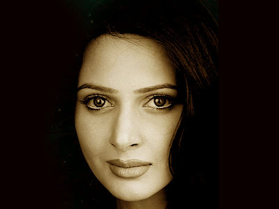 Saba Qamar New Wallpaper