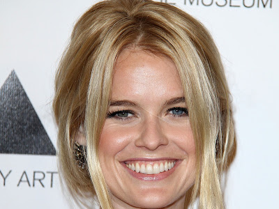 Alice Eve maiş