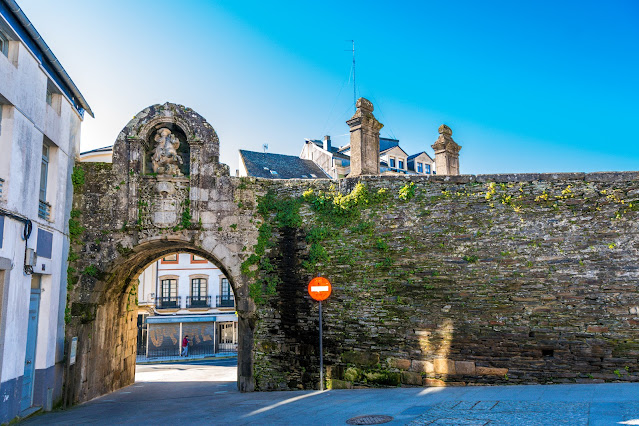 Imagen de la Puerta de Santiago