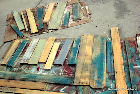 Pallet Bench Tutorial http://bec4-beyondthepicketfence.blogspot.com/2012/05/pallet-bench-tutorial.html