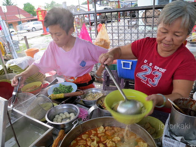 Tampoi-Laksa-Johor-Bahru-淡杯辣沙