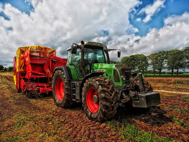 farm safety, farm workers, accident prevention, safety guidelines, personal protective equipment, machinery safety, livestock handling, chemical handling, electrical safety, emergency preparedness, training and education, farm hazards, preventive measures.