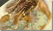 Petto di tacchino con salsa al gorgonzola con radicchio
