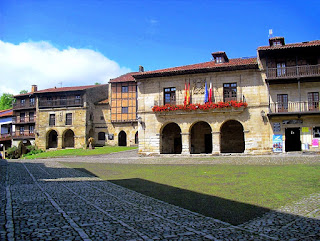 Plaza del Ayuntamiento de Santillana del Mar