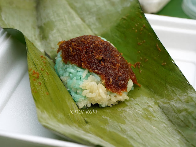 Heng Heng Ondeh Ondeh & Tapioca Cake @ Maxwell Hawker Food Centre Singapore 中国街興興