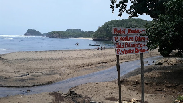 Pantai Bantol Malang: Destinasi Wisata Bahari dengan Pasir Putih dan Keindahan Alam yang Memukau