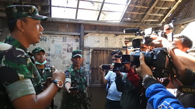 TNI AD Dibantu MAsyarakat  Mulai Rehab Rumah Peraih Medali Emas Lalu M. Zohri