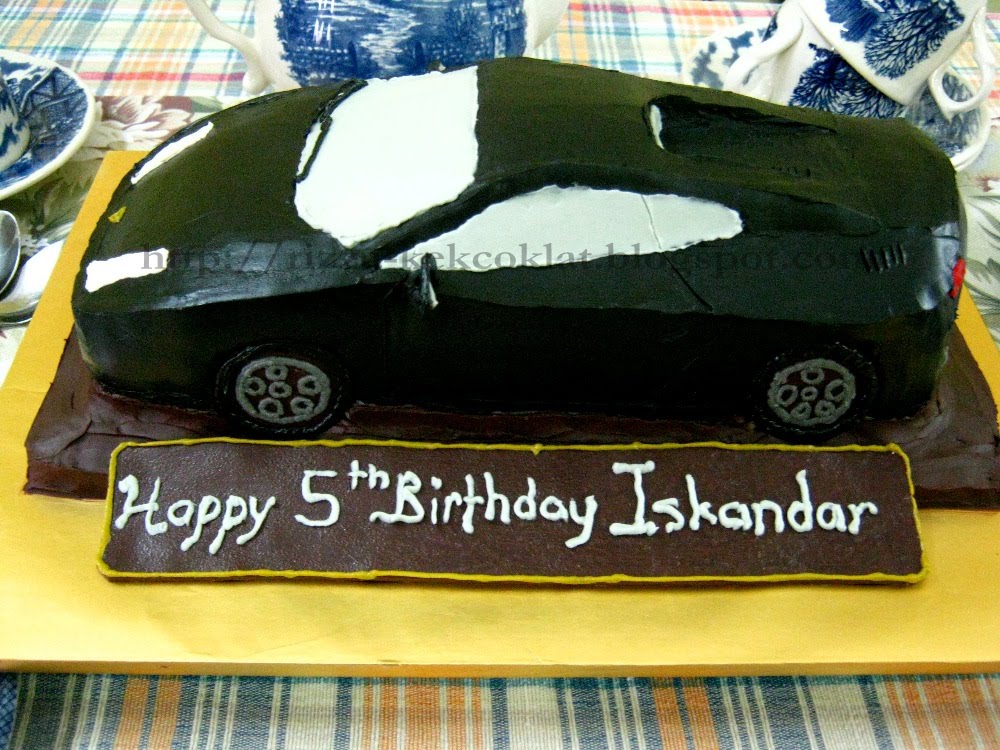 Rizza Kek Coklat: Kek Kereta LAMBORGHINI Gallardo Nera