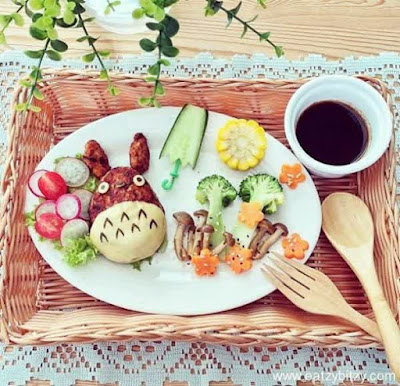 Adorable food art by Samantha Lee