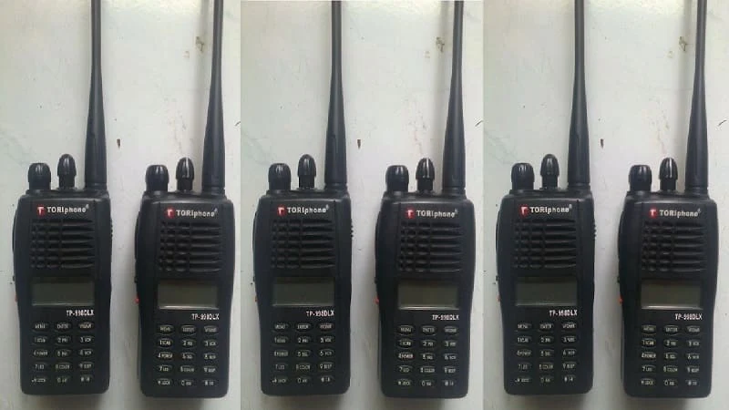 Radio HT Toriphone TP 998 DLX Rp. 40.000