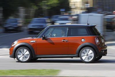 2011 Facelifted Mini Cooper Clubman and Convertible Pictures and details