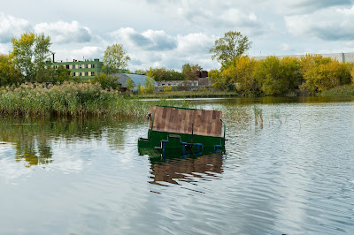 Сломанный водный велосипед