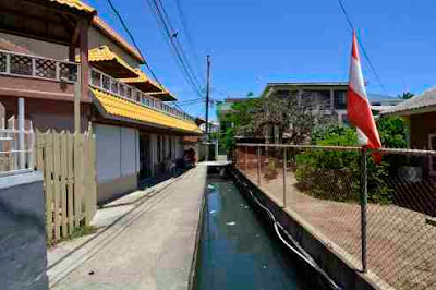 Street view Bonacca Town