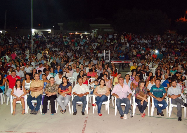 Evento evangélico entra para história de Umarizal; Multidão prestigia show de Chagas Sobrinho